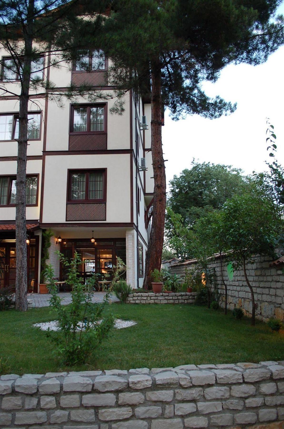 סאפראנבולו Diamond Park Hotel מראה חיצוני תמונה