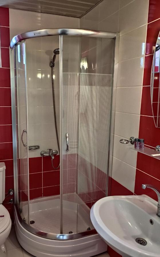סאפראנבולו Diamond Park Hotel מראה חיצוני תמונה